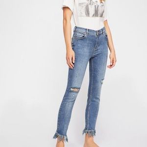 FREE PEOPLE FRAYED SKINNY JEANS